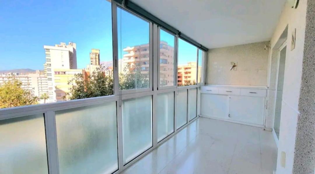 Vacanza Luxury Complex- Parking , Pool Only In The Summer , Rincon De Loix Apartamento Benidorm Exterior foto