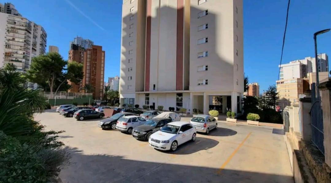 Vacanza Luxury Complex- Parking , Pool Only In The Summer , Rincon De Loix Apartamento Benidorm Exterior foto