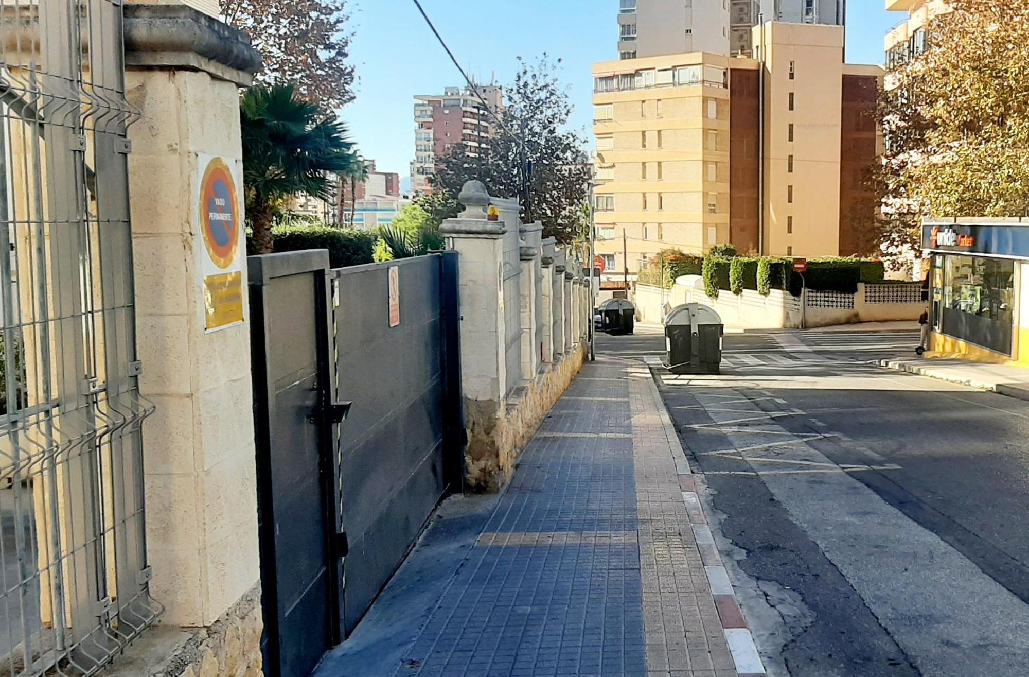 Vacanza Luxury Complex- Parking , Pool Only In The Summer , Rincon De Loix Apartamento Benidorm Exterior foto
